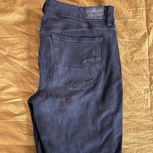 American Eagle Super Stretch High-Rise Skinny Jegging Black